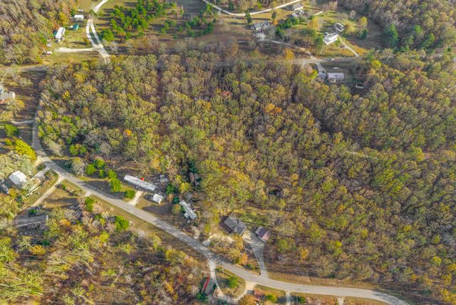 197 Old Homestead Rd, Big Sandy, TN 38221