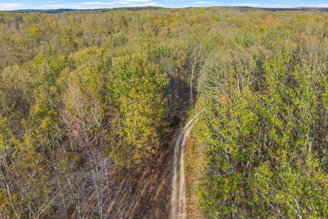 197 Old Homestead Rd, Big Sandy, TN 38221