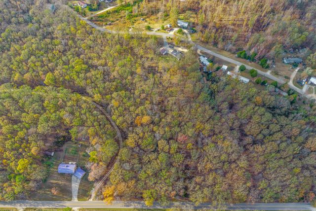 197 Old Homestead Rd, Big Sandy, TN 38221