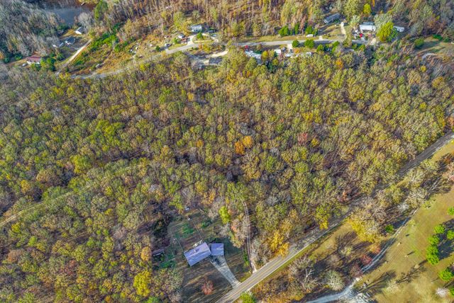 197 Old Homestead Rd, Big Sandy, TN 38221