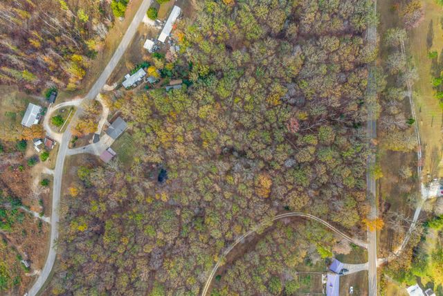 197 Old Homestead Rd, Big Sandy, TN 38221