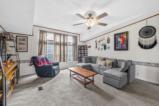 197 Old Homestead Rd, Big Sandy, TN 38221