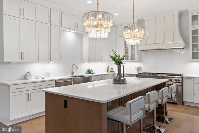 2305 STRYKER AVE, Vienna, VA 22181