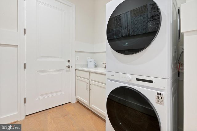 2305 STRYKER AVE, Vienna, VA 22181