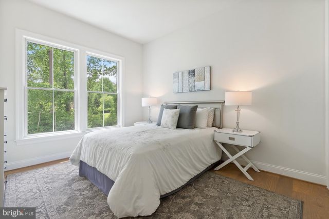 2305 STRYKER AVE, Vienna, VA 22181
