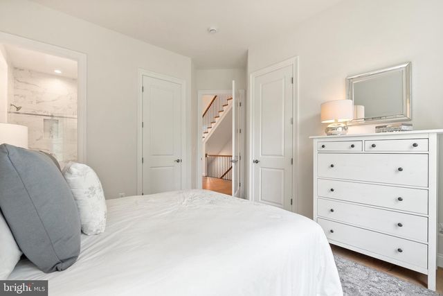 2305 STRYKER AVE, Vienna, VA 22181