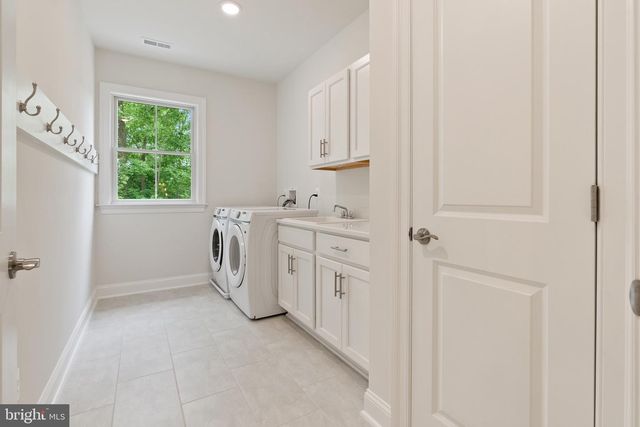 2305 STRYKER AVE, Vienna, VA 22181