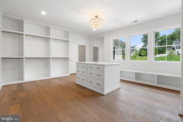 2305 STRYKER AVE, Vienna, VA 22181