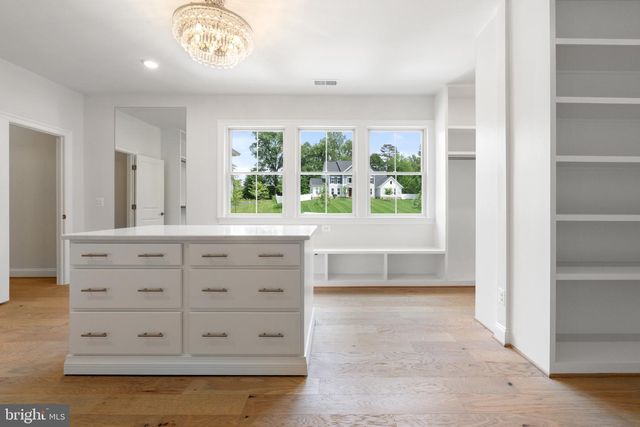 2305 STRYKER AVE, Vienna, VA 22181