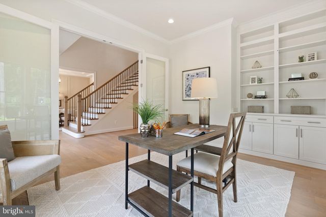 2305 STRYKER AVE, Vienna, VA 22181