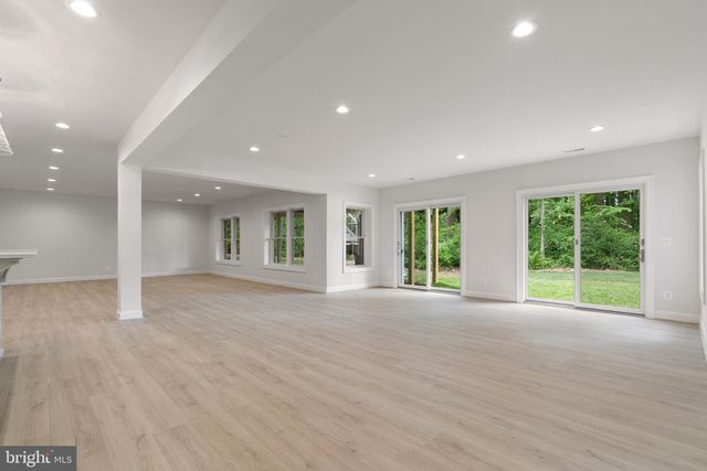 2305 STRYKER AVE, Vienna, VA 22181