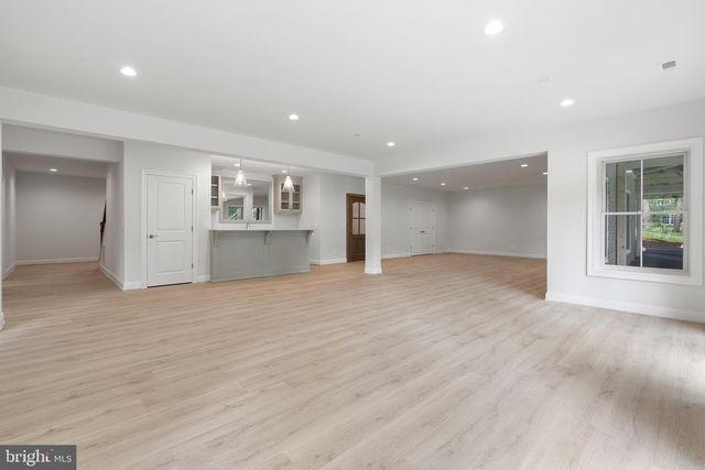 2305 STRYKER AVE, Vienna, VA 22181