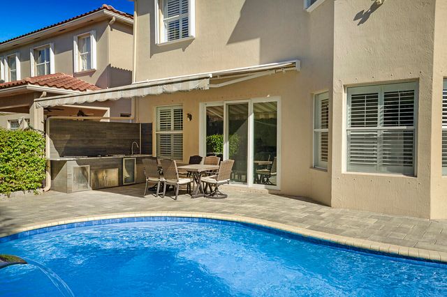 7167 Ivy Crossing Lane, Boynton Beach, FL 33436