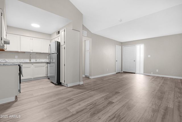 906 S ACAPULCO Lane A, Tempe, AZ 85281