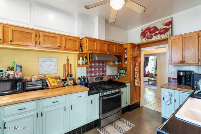 1602 S 4th Street, Wilmington, NC 28401