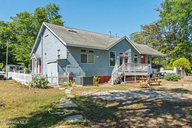 1602 S 4th Street, Wilmington, NC 28401