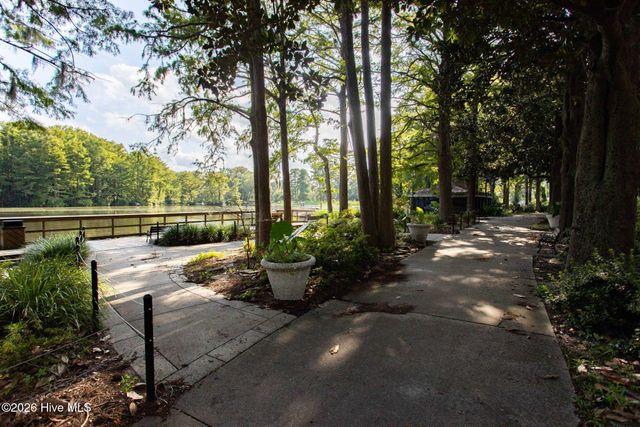 1602 S 4th Street, Wilmington, NC 28401