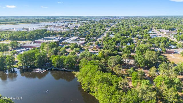 1602 S 4th Street, Wilmington, NC 28401