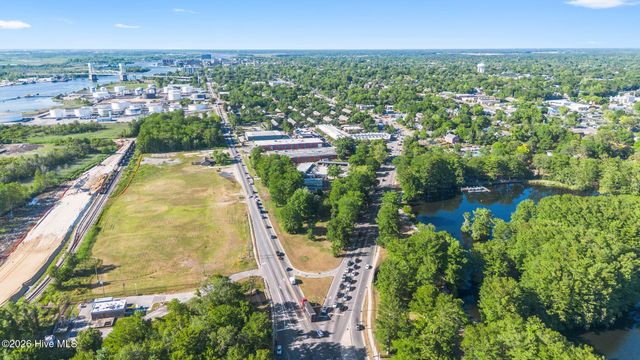 1602 S 4th Street, Wilmington, NC 28401