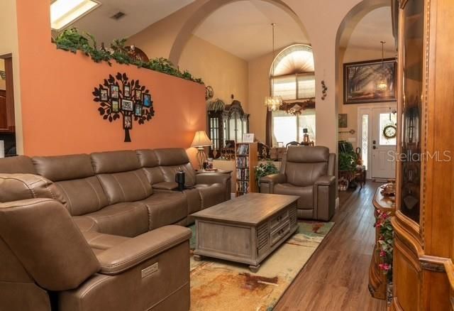 4605 OAK RIVER, Valrico, FL 33596