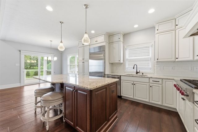 214 Maid Marion Ln, Canonsburg, PA 15317