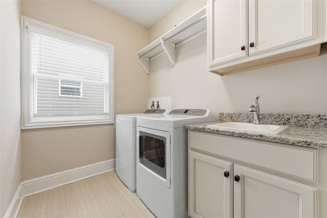 214 Maid Marion Ln, Canonsburg, PA 15317