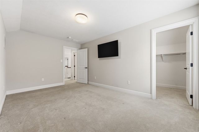 214 Maid Marion Ln, Canonsburg, PA 15317