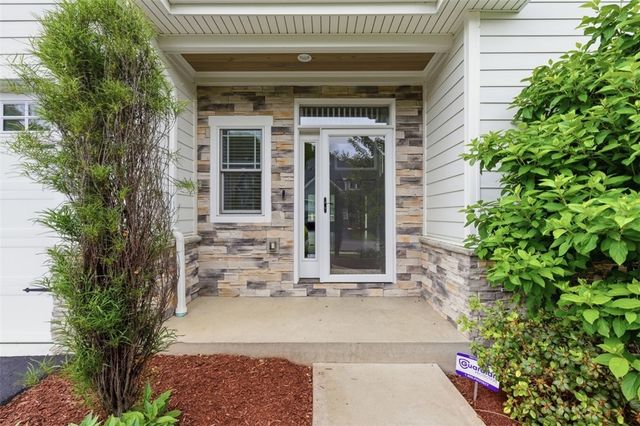 214 Maid Marion Ln, Canonsburg, PA 15317