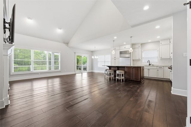 214 Maid Marion Ln, Canonsburg, PA 15317