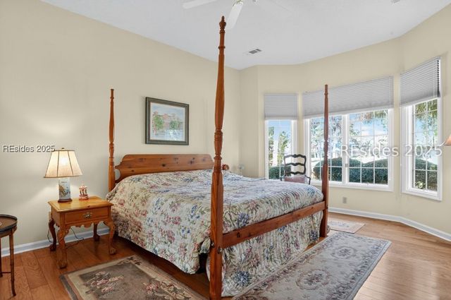 10 Glenmoor Pl, Hilton Head Island, SC 29926