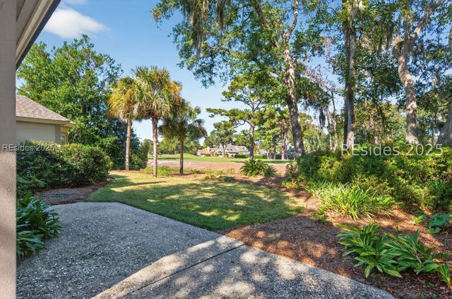 10 Glenmoor Pl, Hilton Head Island, SC 29926