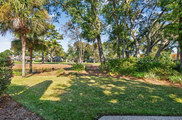 10 Glenmoor Pl, Hilton Head Island, SC 29926