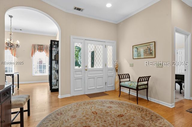 10 Glenmoor Pl, Hilton Head Island, SC 29926