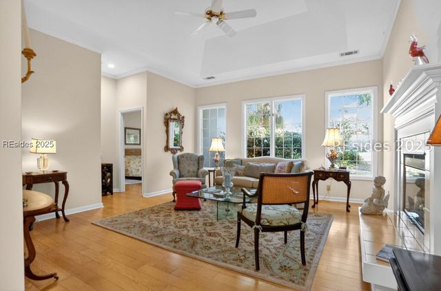 10 Glenmoor Pl, Hilton Head Island, SC 29926