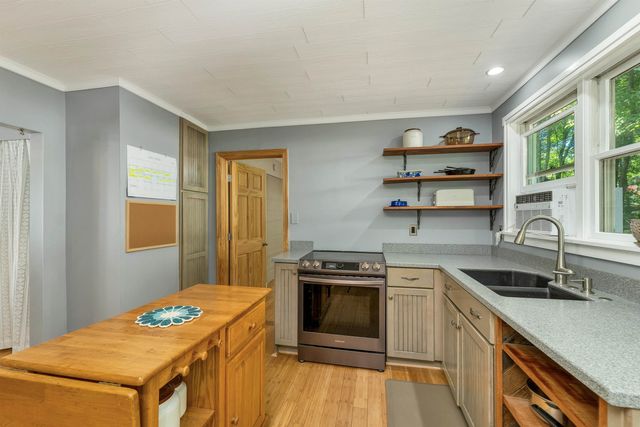 30 Roy Road, Hooksett, NH 03106