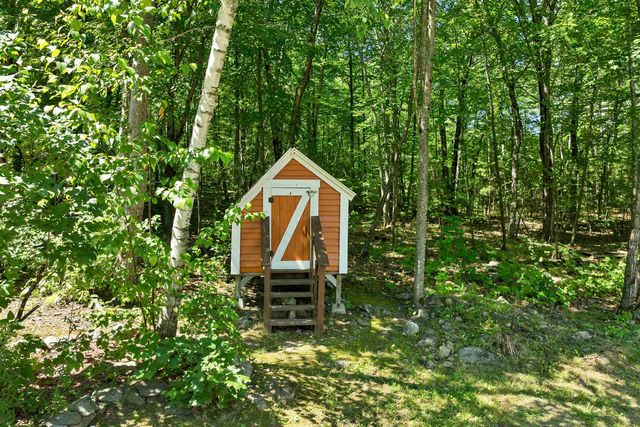 30 Roy Road, Hooksett, NH 03106