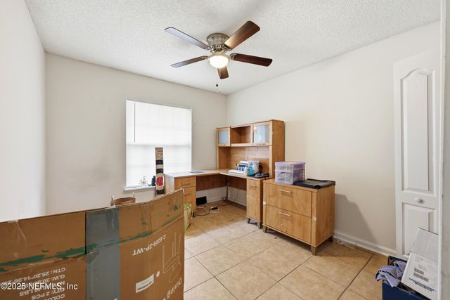 1739 SAW LAKE Drive, Middleburg, FL 32068