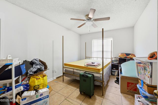 1739 SAW LAKE Drive, Middleburg, FL 32068