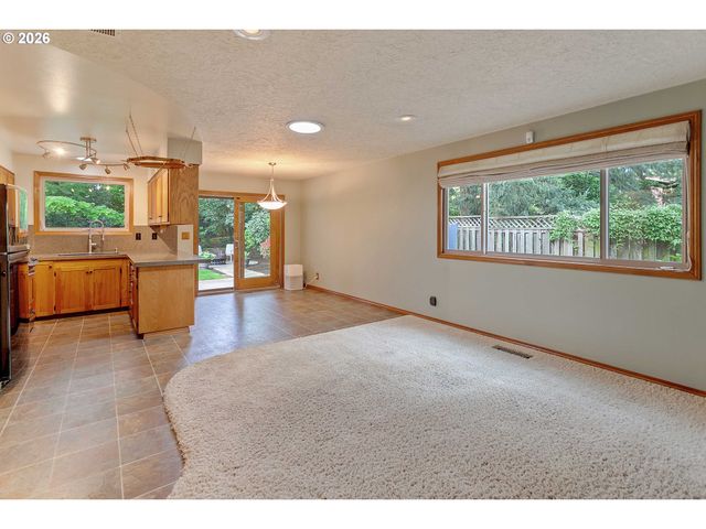 3047 Se 140TH Ave, Portland, OR 97236