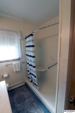 108 Hillside Drive, Bellevue, NE 68005