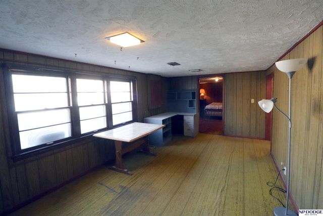 108 Hillside Drive, Bellevue, NE 68005