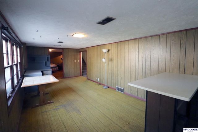 108 Hillside Drive, Bellevue, NE 68005