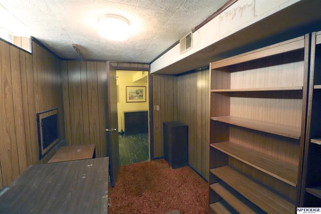 108 Hillside Drive, Bellevue, NE 68005