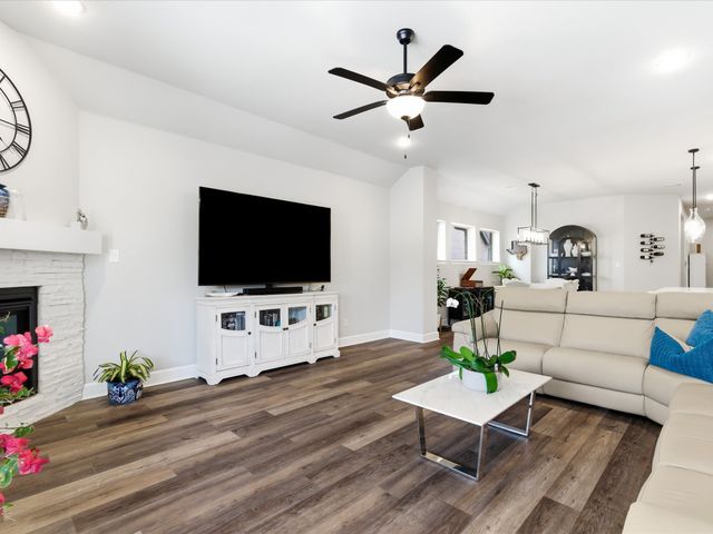 1625 Windflower Drive, Aubrey, TX 76227