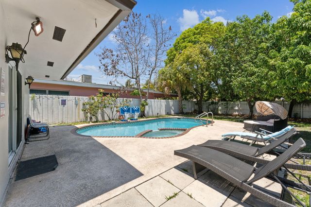 254 SW 8th Street, Dania Beach, FL 33004