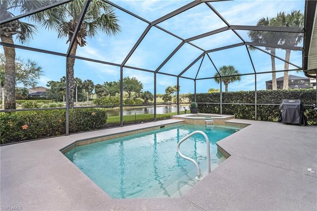 9544 Hemingway LN, Fort Myers, FL 33913