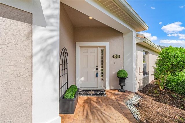 9544 Hemingway LN, Fort Myers, FL 33913
