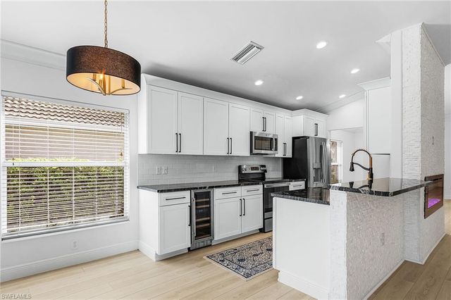 9544 Hemingway LN, Fort Myers, FL 33913