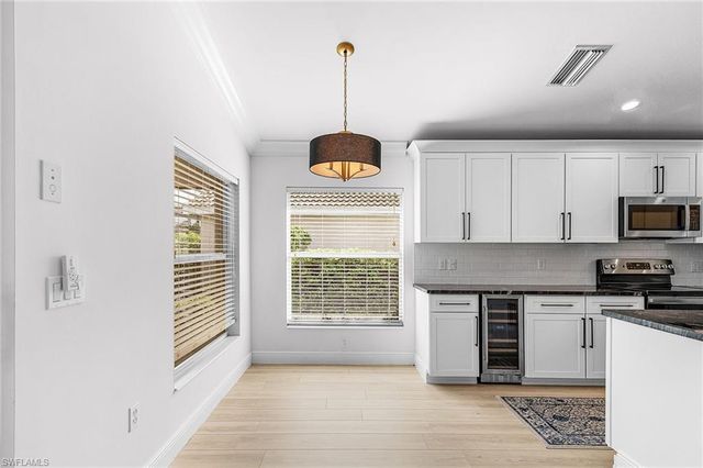 9544 Hemingway LN, Fort Myers, FL 33913