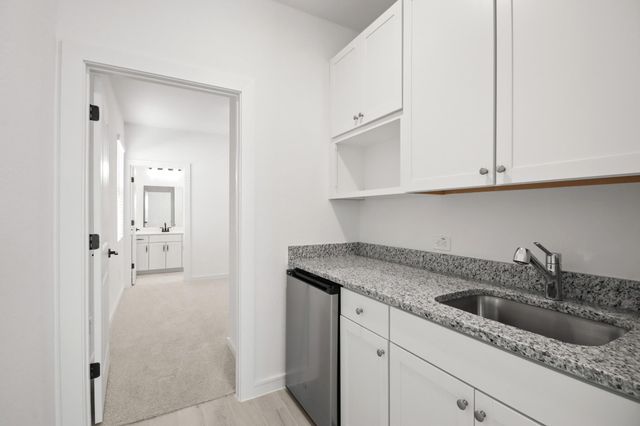 436 East Rose Marie Lane, Montgomery, TX 77356